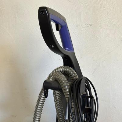 LOT 154G: Bissell Deep Clean Premiere Pet Carpet Cleaner