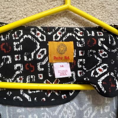 LOT 155H: Closet Clean Out! All contents Included