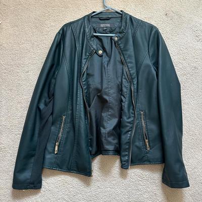 LOT 155H: Closet Clean Out! All contents Included