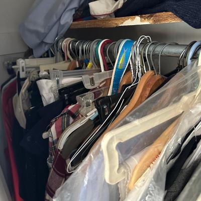 LOT 156X: Women’s Closet Clean Out All Contents Included!