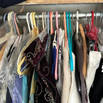 LOT 156X: Women’s Closet Clean Out All Contents Included!
