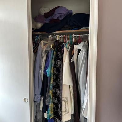 LOT 156X: Women’s Closet Clean Out All Contents Included!