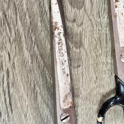 LOT 167K: Vintage Craft Scissors: Wiss & More