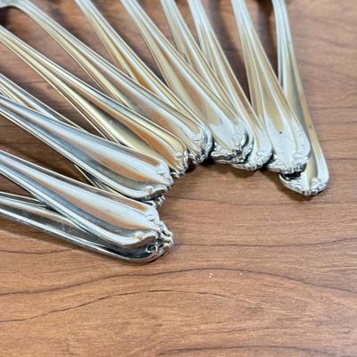 LOT 168K: Gorham 18/8 Stainless Steel Flatware Set