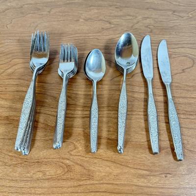 LOT 169K: Present Japan Marguertte Stainless Steel Flatware