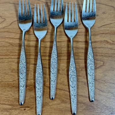 LOT 169K: Present Japan Marguertte Stainless Steel Flatware