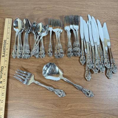 LOT 170K: Oneida Elegant Stainless Steel Flatware Set