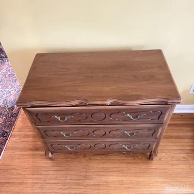 LOT 171L: Vintage Cherry Wood Bachelor's Chest