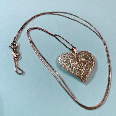 14k Yellow Gold Filigree Heart Pendant & 18” Necklace