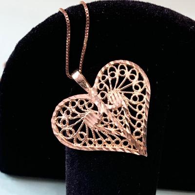 14k Yellow Gold Filigree Heart Pendant & 18” Necklace