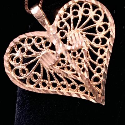 14k Yellow Gold Filigree Heart Pendant & 18” Necklace