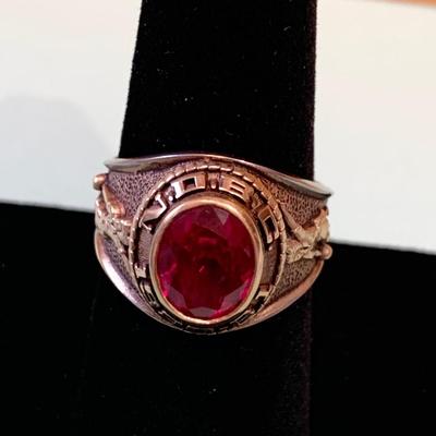 1981 Women’s Bowling League Award Ring Size 8