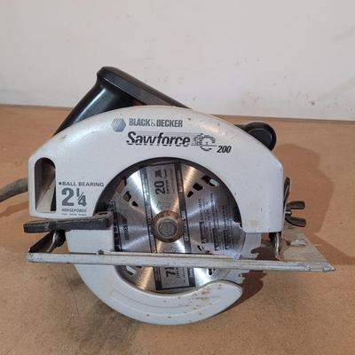 Circular Saw and Blades (WC-EL)