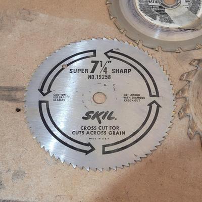 Circular Saw and Blades (WC-EL)