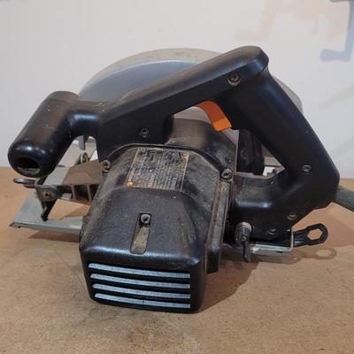 Circular Saw and Blades (WC-EL)