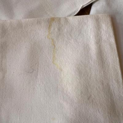 Large Assortment of Linen Tablecloths, Napkins & More (DR-RG)