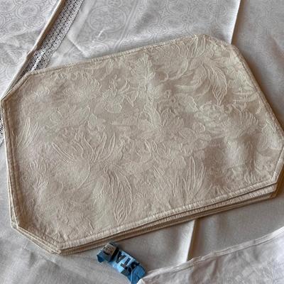Large Assortment of Linen Tablecloths, Napkins & More (DR-RG)