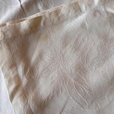 Large Assortment of Linen Tablecloths, Napkins & More (DR-RG)
