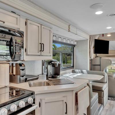 2022 Entegra Coach ODYSSEY 31F Class C