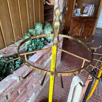 Brass belt stand