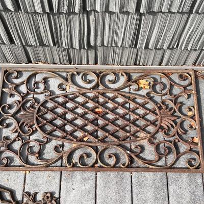 Iron Doormat, Fleur-de-Lis Stakes & More (FD-RG)