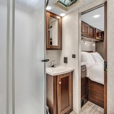 2020 Forest River SUNSEEKER 3270S Class C