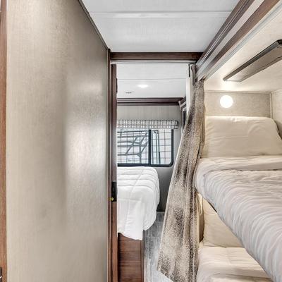 2020 Forest River SUNSEEKER 3270S Class C