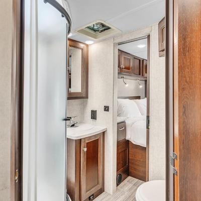 2020 Forest River SUNSEEKER 3270S Class C