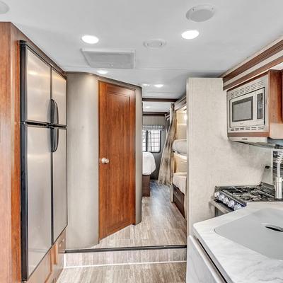 2020 Forest River SUNSEEKER 3270S Class C