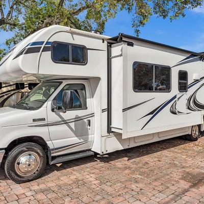 2020 Forest River SUNSEEKER 3270S Class C