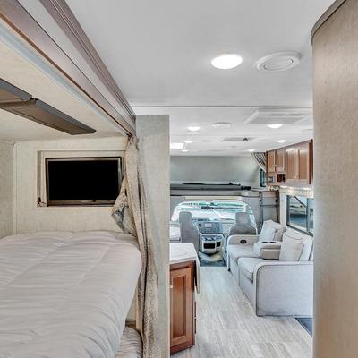 2020 Forest River SUNSEEKER 3270S Class C