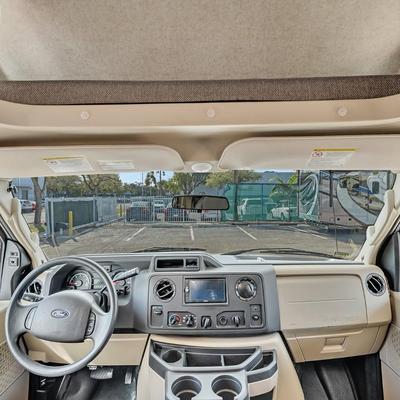 2020 Forest River SUNSEEKER 3270S Class C