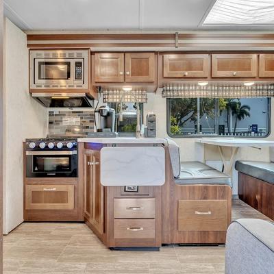 2020 Forest River SUNSEEKER 3270S Class C