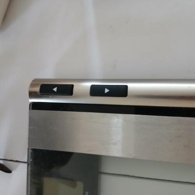 Humidifier, Bath scale, wig with stand, electric hot curlers and other hygiene / hair care items