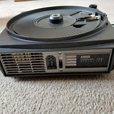 Kodak Carousel 750 Projector with accessories