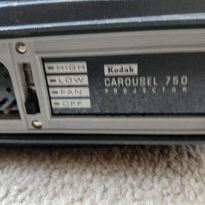 Kodak Carousel 750 Projector with accessories