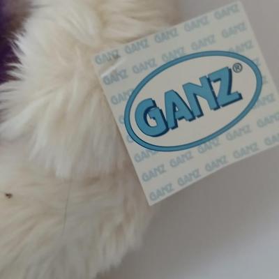 Basket of stuffed animals GUND -GANZ - TY - Bearington- and others