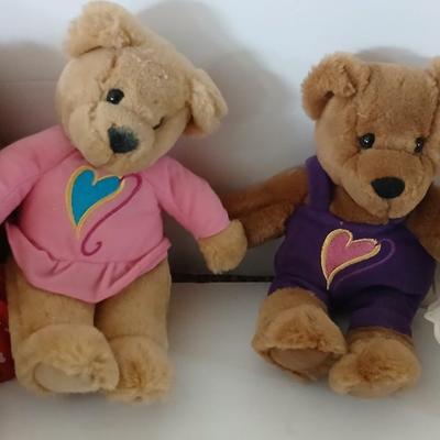 Basket of stuffed animals GUND -GANZ - TY - Bearington- and others