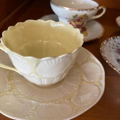 Belteek and other tea cups