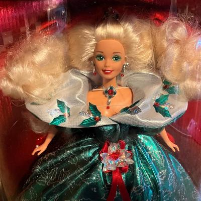 1996 Barbie Happy Holidays Special Edition, Mint/Excellent Unopened