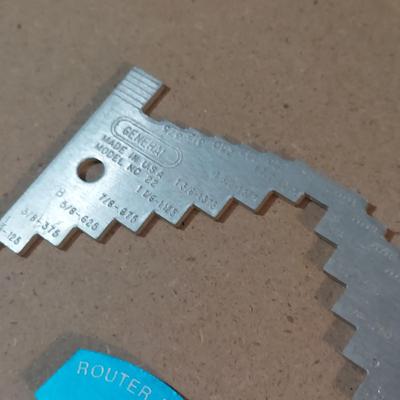 Bow FeatherPRO Featherboard and More Router Accessories (WM-BBL)
