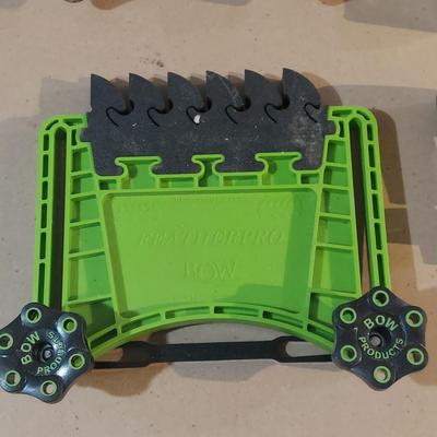 Bow FeatherPRO Featherboard and More Router Accessories (WM-BBL)