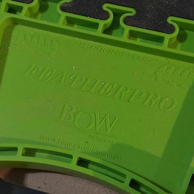 Bow FeatherPRO Featherboard and More Router Accessories (WM-BBL)