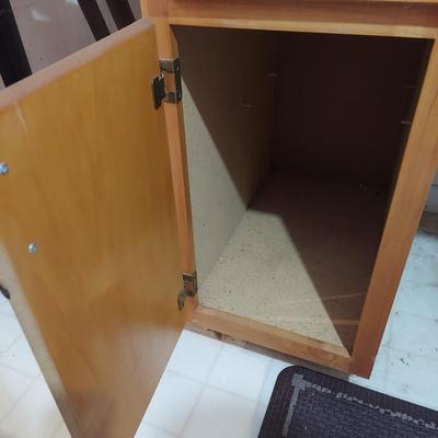 Wooden Worktable w/ Floor Mat (WM-BBL)