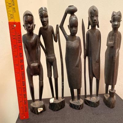 5 African wood figures