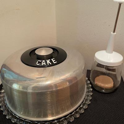 Vintage cake topper and glass bottom with chopper