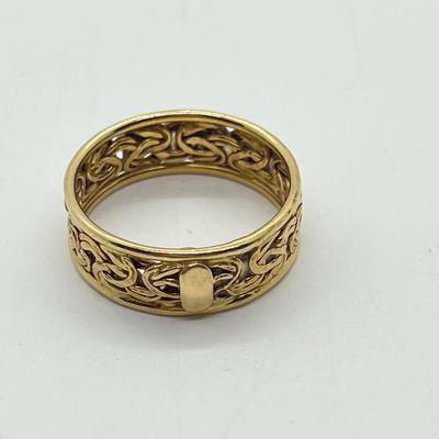 LOT 21J: 14K Gold Size 7 Ring - 2.1 g