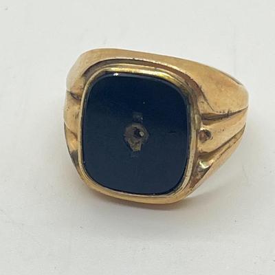 LOT 29J: 10K Gold Size 9 Ring - Missing Stone - 5.9 gtw