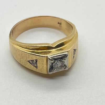 LOT 30J: 14K Gold Diamond Size 10 Ring - 8.4 gtw