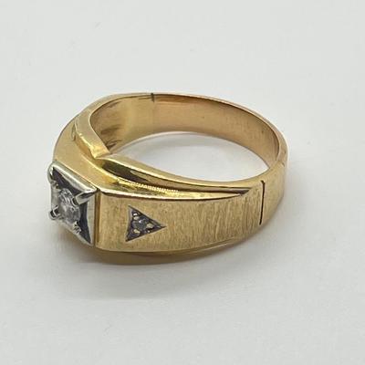 LOT 30J: 14K Gold Diamond Size 10 Ring - 8.4 gtw